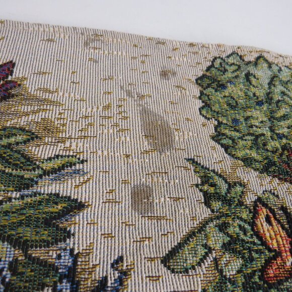 Birds & Birdhouse themed tapestry table runner Floral Spring Plaid - Picture 15 of 16